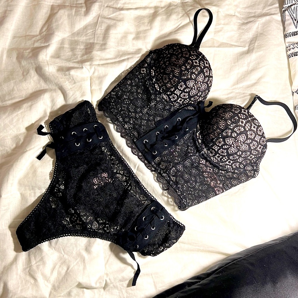 Victoria’s Secret lingerie set size 34B padded Demi & mid-rise thing size M.